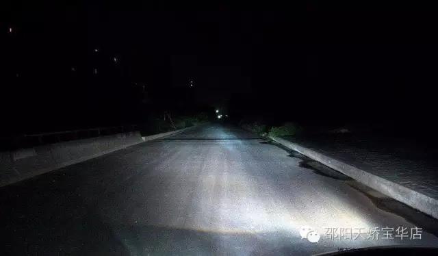 尤其是改過氙氣大燈的車主們，定期檢查電路，檢查火花塞是否積碳老化，這是很有必要的！