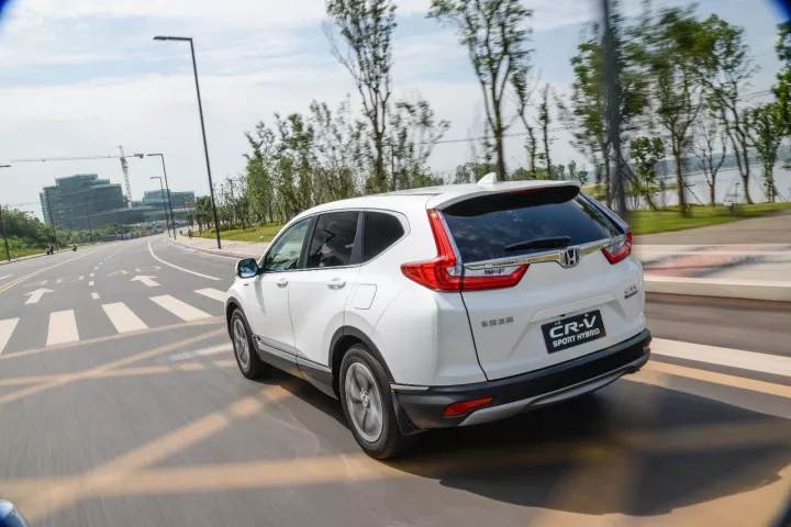 全新一代CR-V 銳?混動領(lǐng)銜，東風(fēng)Honda榮耀亮相武漢車展